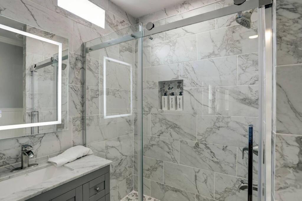 Renovated Bungalow! * Galveston