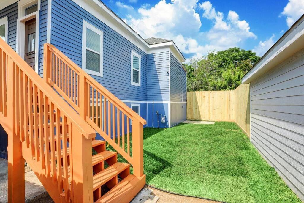 Renovated Bungalow! Holiday home